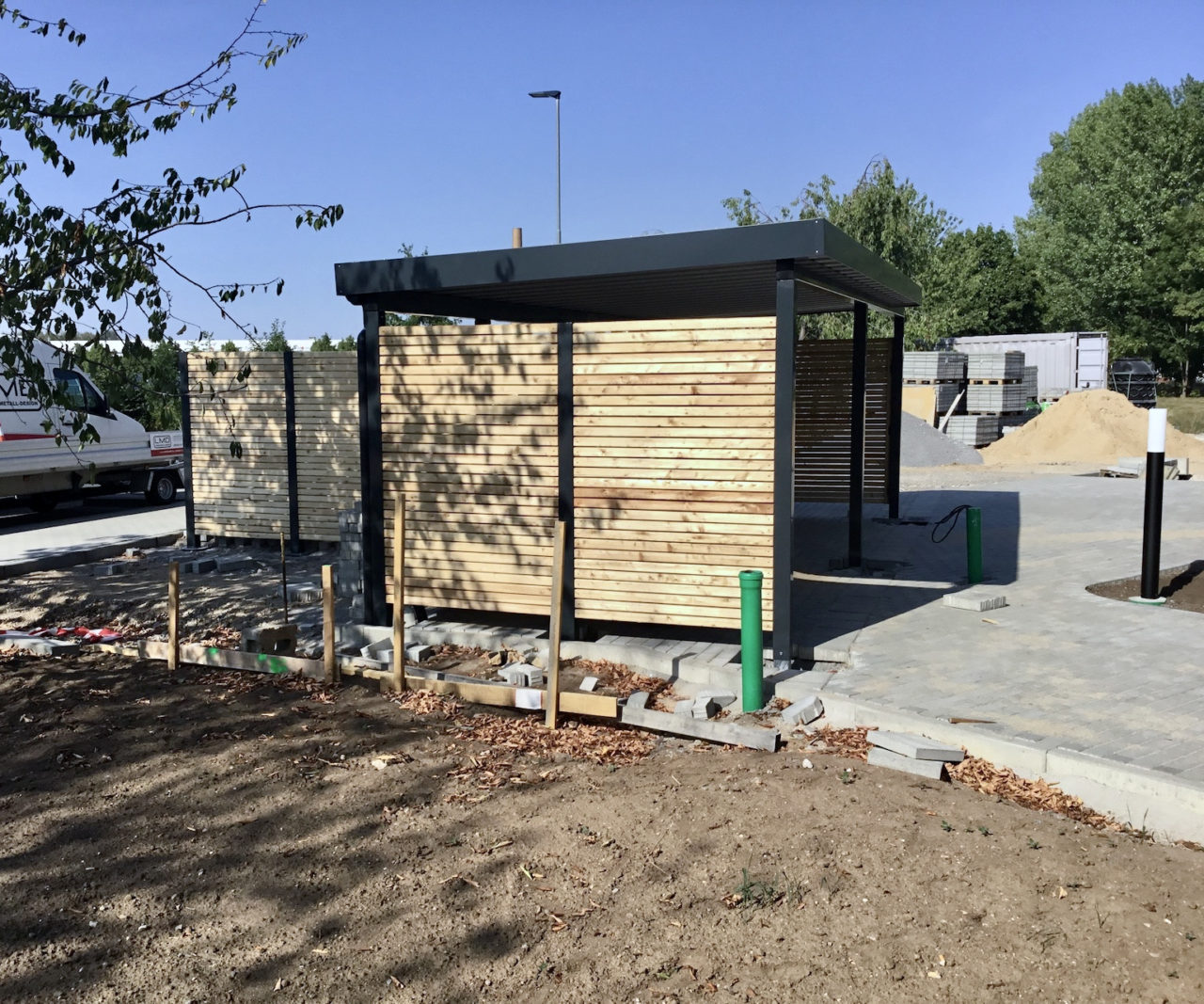 Carports – Carport mit Lärchenholz-Lattung