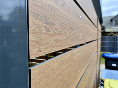 Carports und Fahrradüberdachungen – Seitenwand HPL-Lattung horizontal